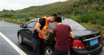 虎林永福道路救援